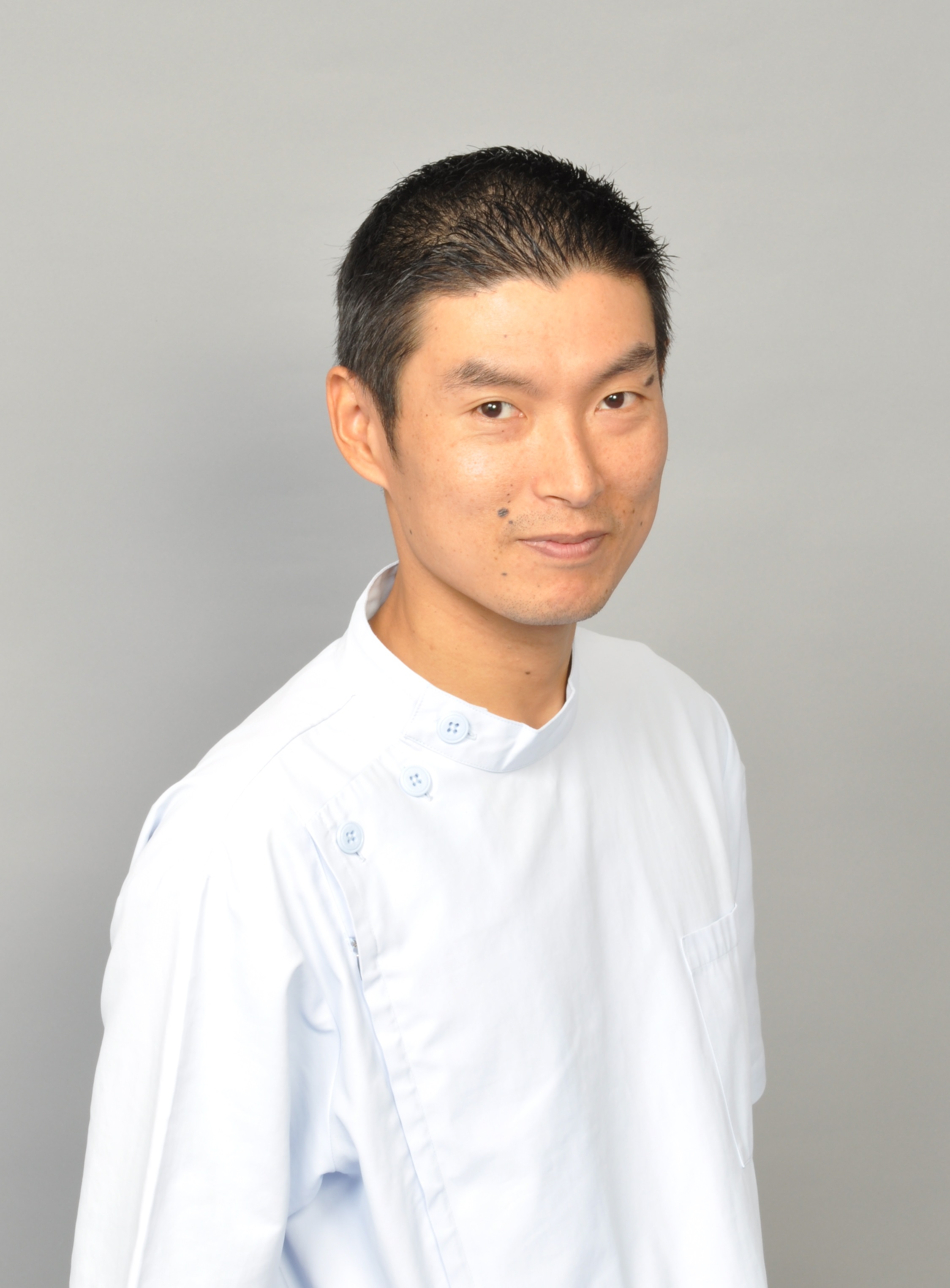 プロフィール